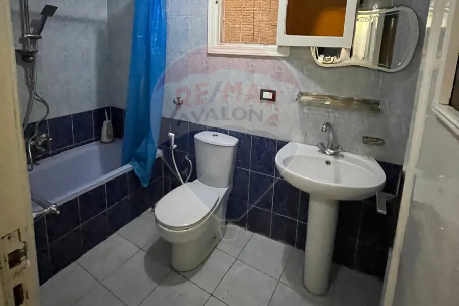 شقة للبيع 130 م جناكليس (ش ذو الفقار)