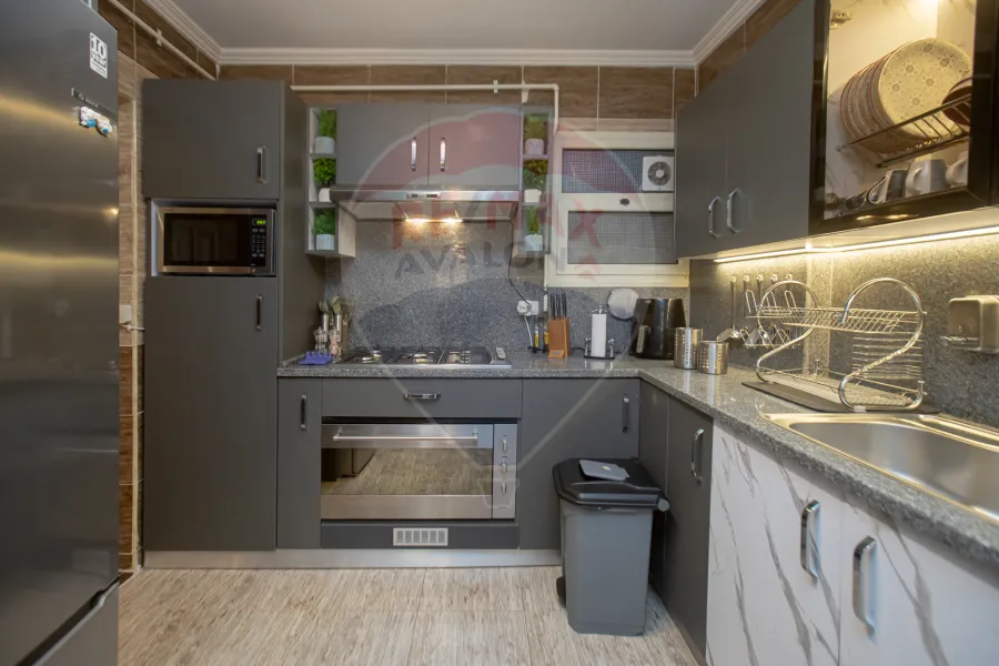 شقة للبيع 190 م لوران (ش عبدالمنعم الدليل)