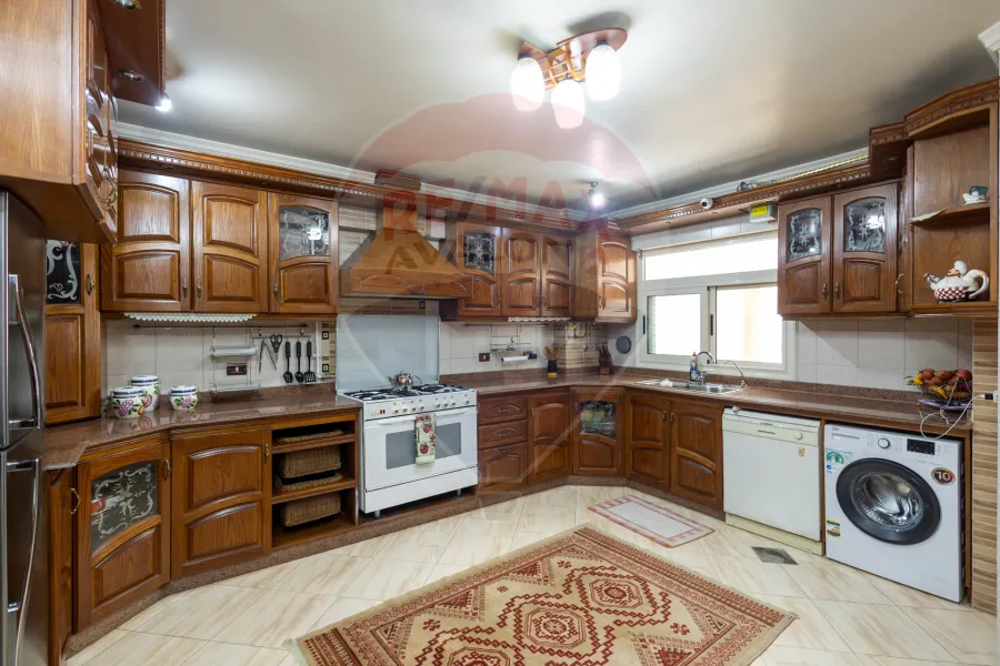 Apartment for rent 305 m Smouha (villa area)