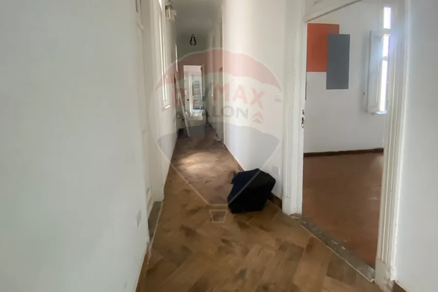 شقة للإيجار 200 م الأزاريطة (متفرع من ش شامبليون)