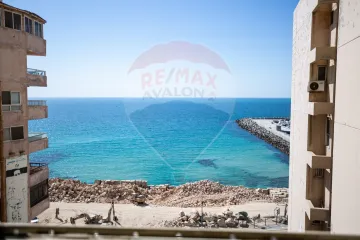 شقة للبيع لوران (ش أحمد ذو الفقار- خطوات من البحر)