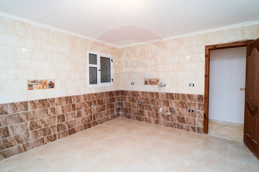 Apartment For Sale 170 m Elmontazah (Al Malik St.- Royal Plaza Compound)