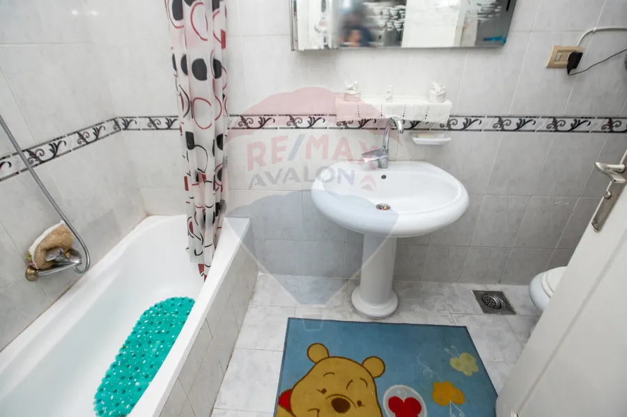 Apartment for sale 150 m Camp Ceasar (Steps from the sea)