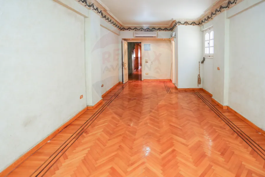 شقه للبيع 280 م سموحة (شارع 50 - بجوار نقابه الاطباء)