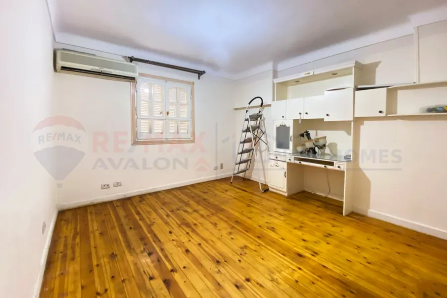 Apartment for sale 230 m Saba Basha (steps from Abu Qir St. and tram)