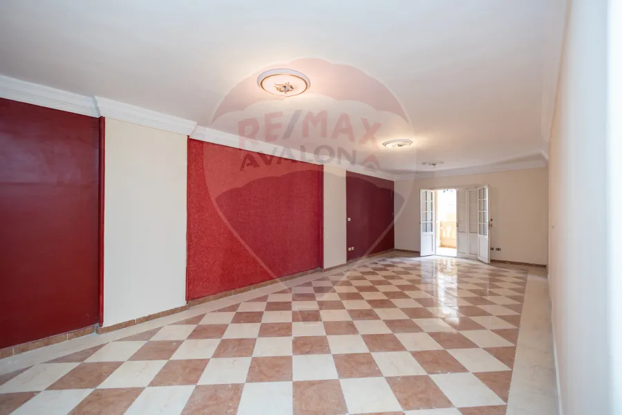 Apartment For rent 150 m Al-Hadara (Galal El-Din El-Desouky st.)