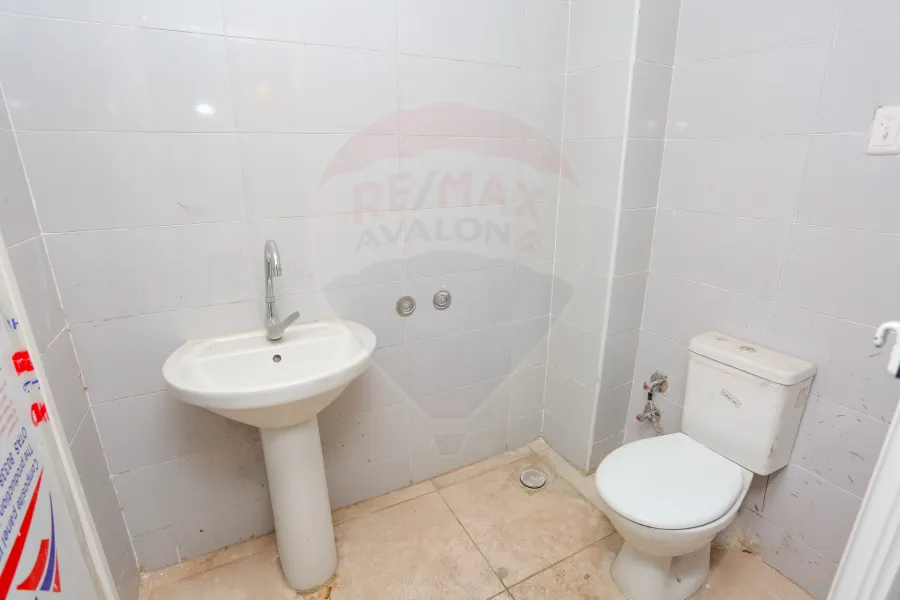 Store for sale 423 m + Mizzane 70 m Al-Mansheya (Direct on sea) - available for cafe or restaurant