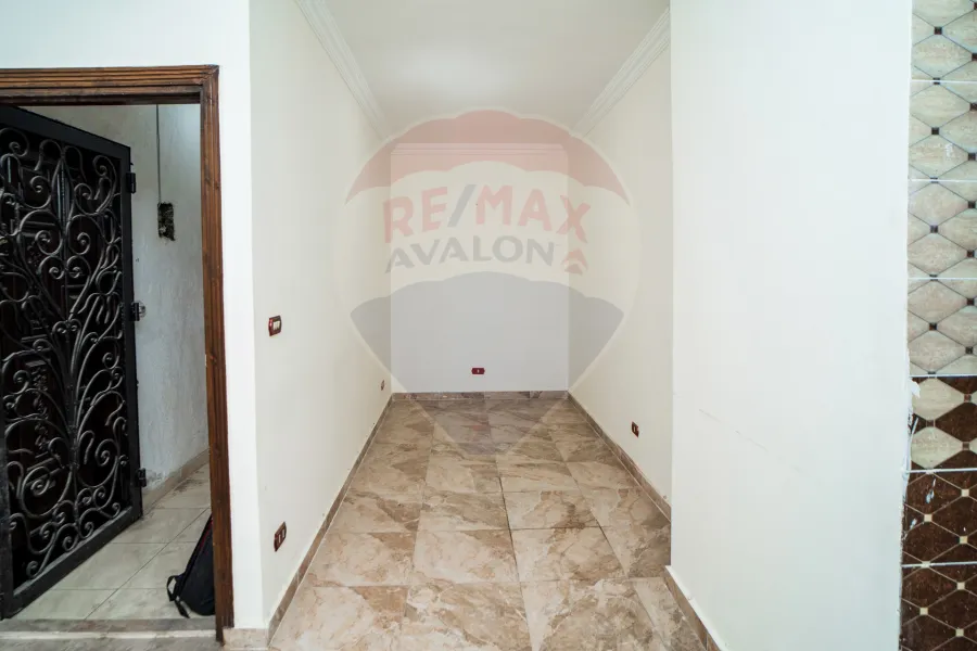 Administrative office for sale 40 m Victoria (Gamal Abdel nasser St.)