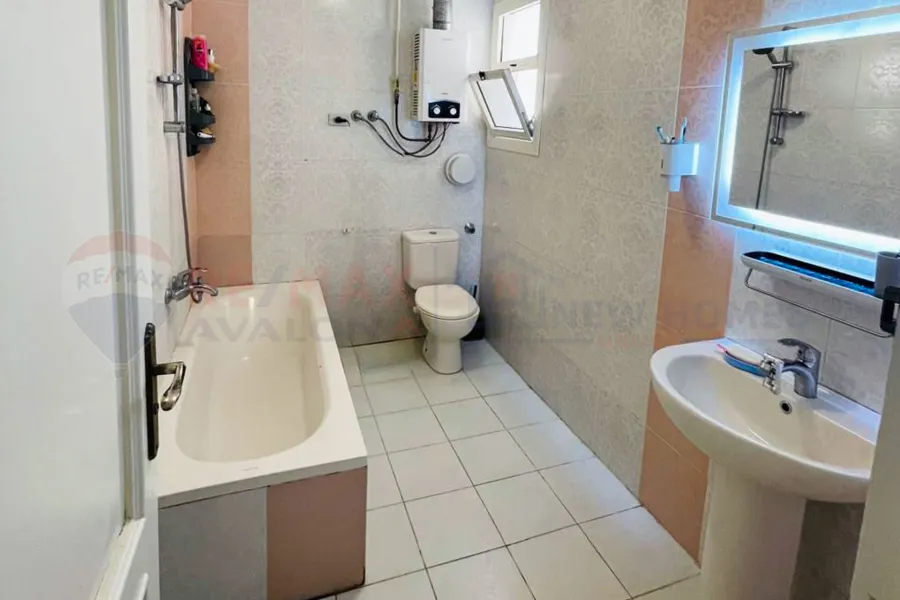 شقة للبيع 200 م سموحه (جراند فيل)