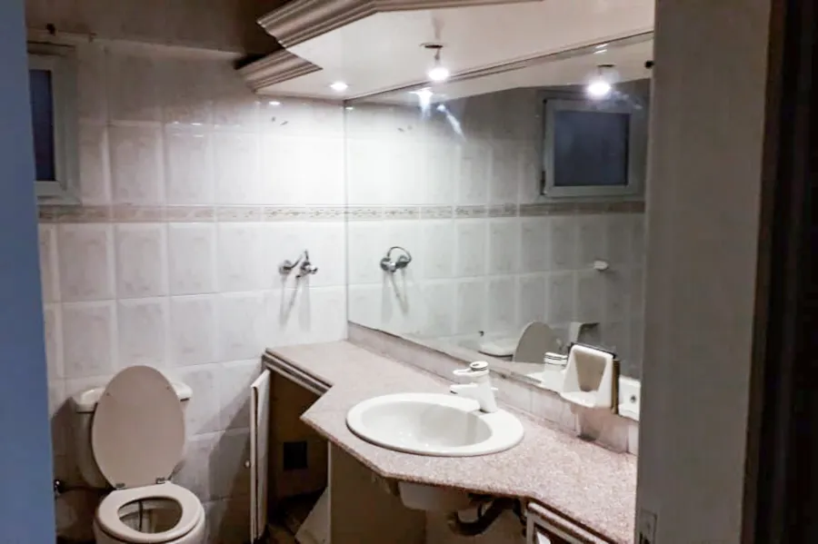 شقة للإيجار 175م محطة الرمل (ش السلطان حسين - فيو الشلالات)