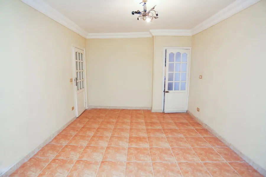 شقة للبيع 118م ميامي (متفرع من ش خالد بن الوليد)