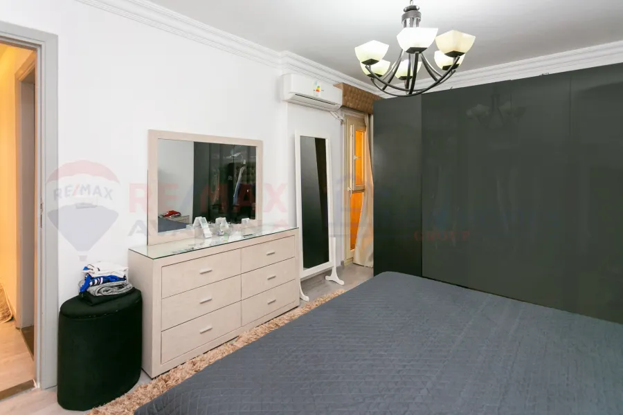 شقة للبيع 140 م كفر عبده (ش ابراهيم راجي)