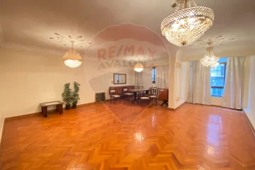 شقة للإيجار 200 م رشدي (ش الإسماعلية)