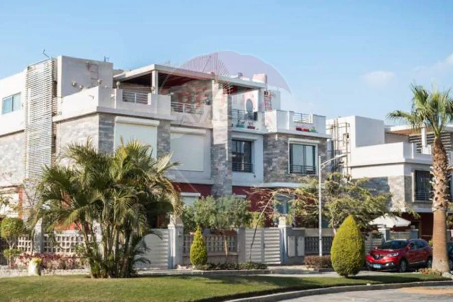 Twin house villa for sale in 6 October (Reem Residence Compound - in front of Arkan Plaza)