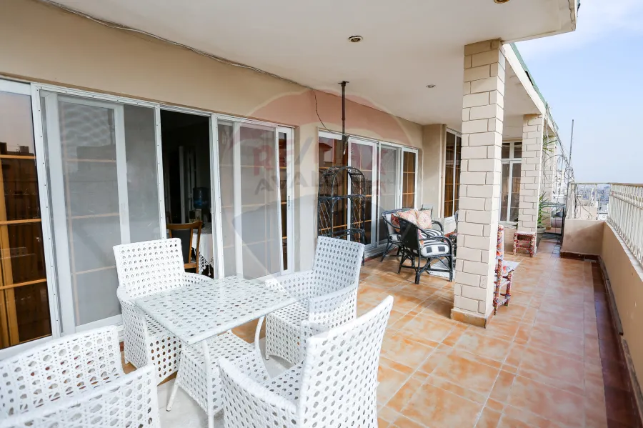 Apartment for sale 350 m Kafr Abdo (Saint Genie Square)