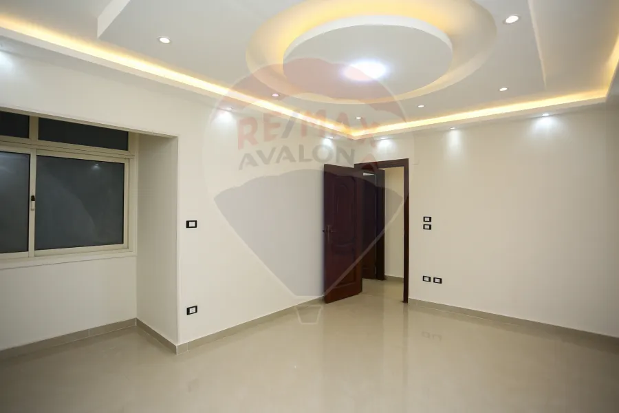 Apartment for sale 216 m Miami (Mohamed Awad St.)