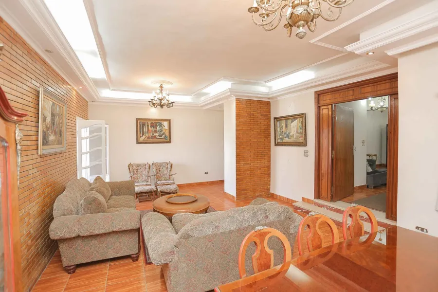 شقة للبيع 261م رشدي - على الترام مباشرة