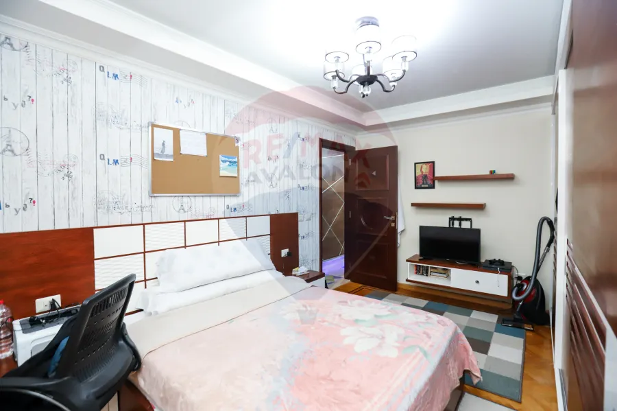 Apartment for sale 249 m Saba Basha ( Directly on the Sea.)