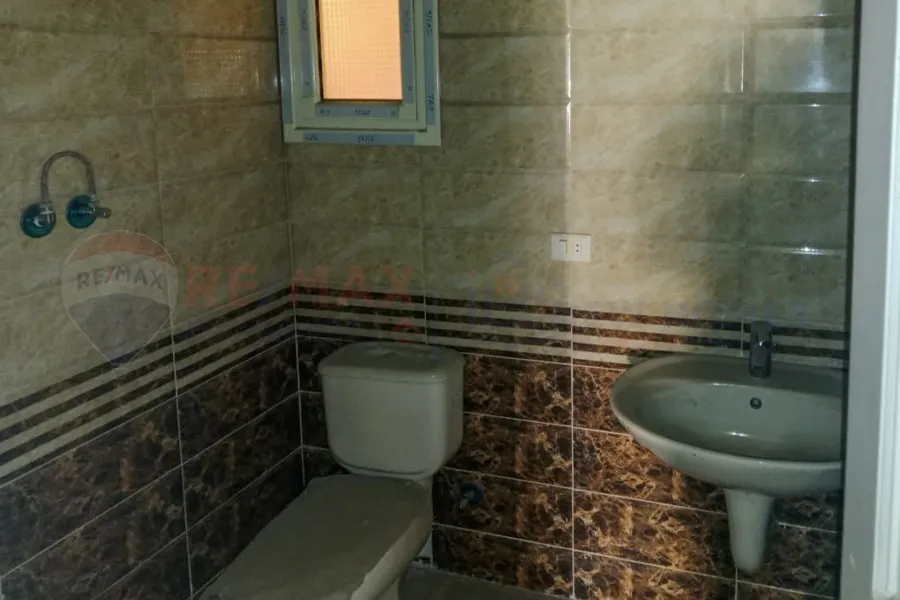 Apartment for rent 238 m Louran (El-Eqbal main st.)