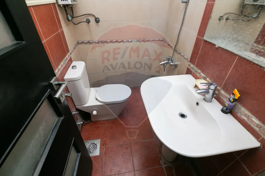 مقر اداري للايجار المفروش 170 م كفر عبده (عمارة الفرات)