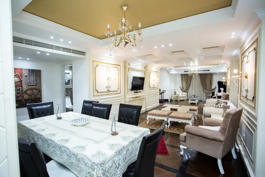 شقة فاخره للبيع 255م وابور المياه