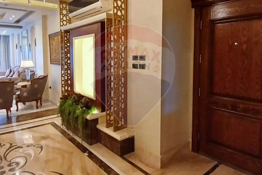 Apartment for sale El Shatby (University Bridge St.) 265 m