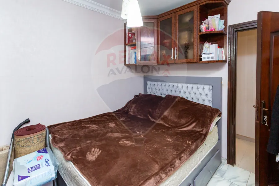 Apartment for sale 130 m Jnaklis (Steps From Abu Qer St.)