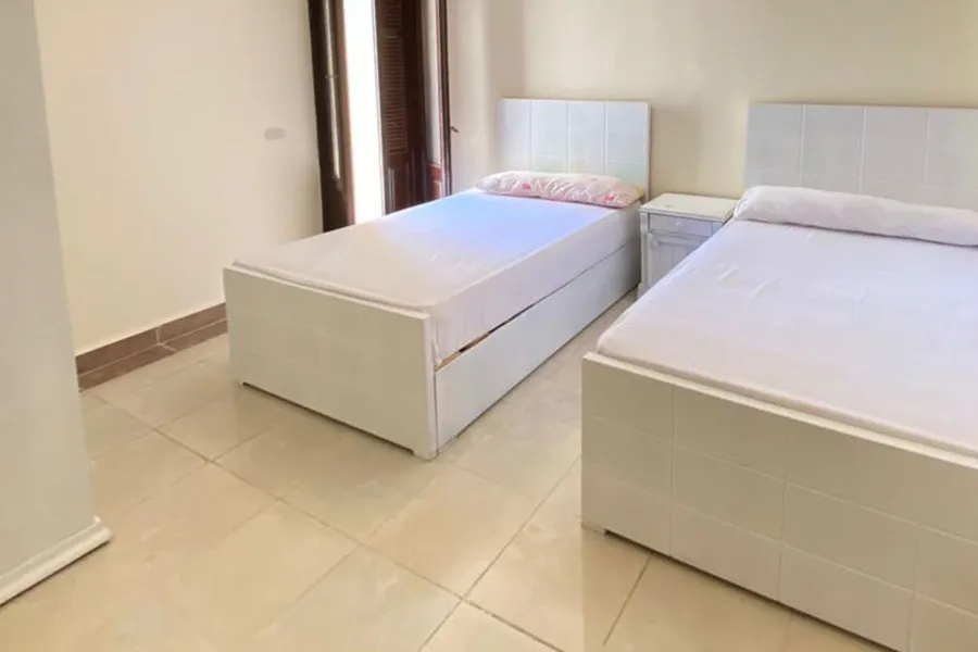 شاليه أرضي بجاردن للبيع (لازوردي باي) 140 م