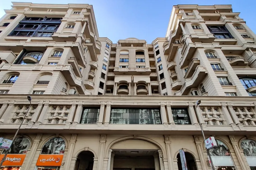 شقة للبيع 225م سموحة - عمارة اللوتس (ش فوزى معاذ الرئيسى)