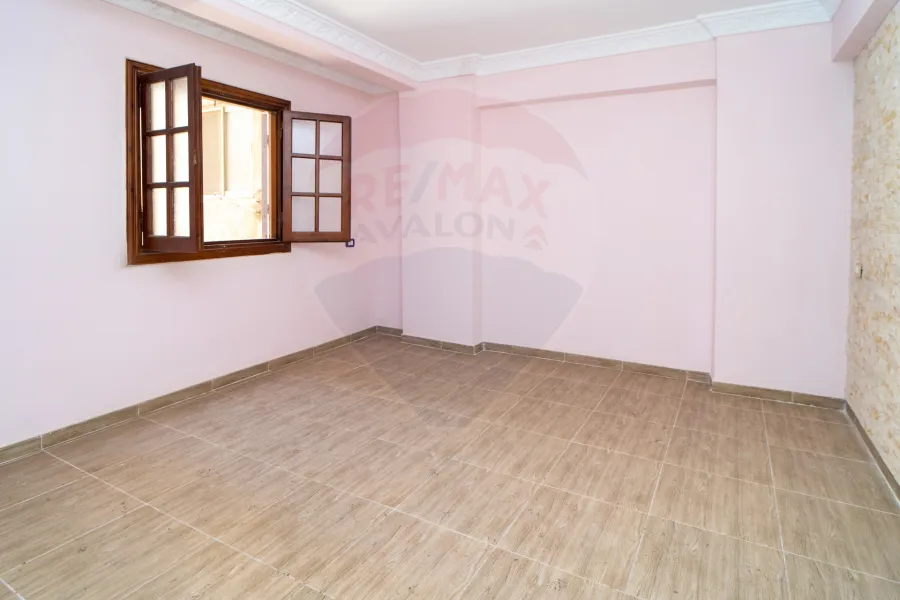 شقه للايجار 176م لوران (متفرع من ش الاقبال)