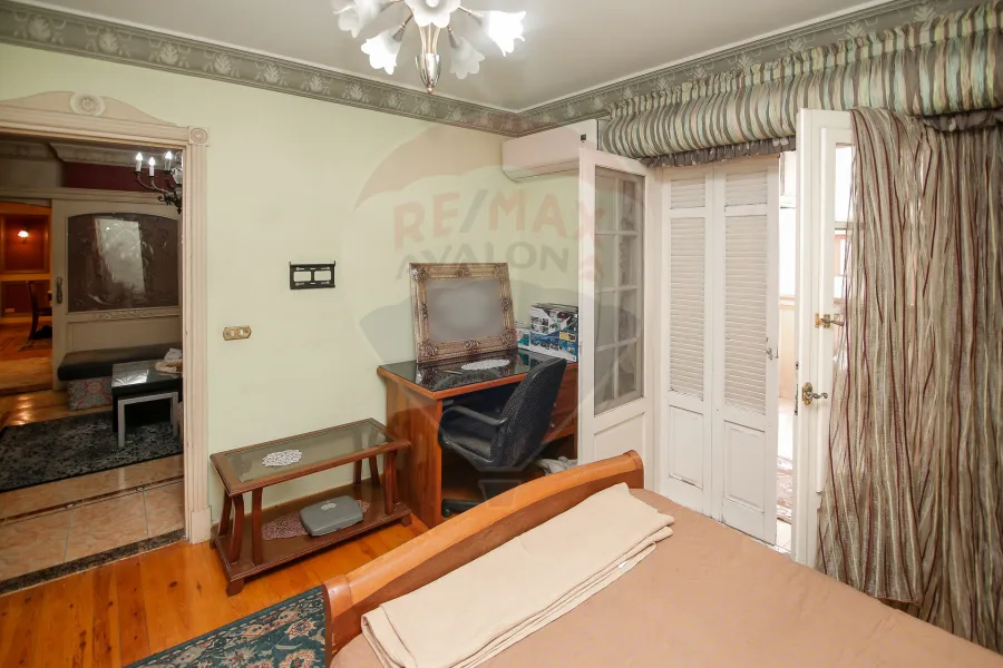 شقه للبيع 255 م سموحة (ش مصطفى كامل)