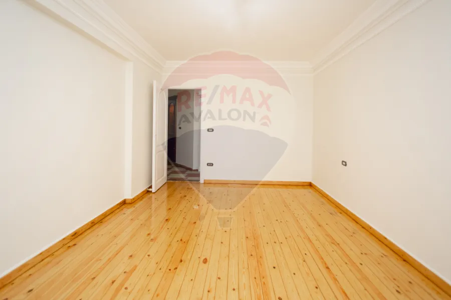 شقة للبيع 175 م  الابراهيمية (ش أحمد قمحه)