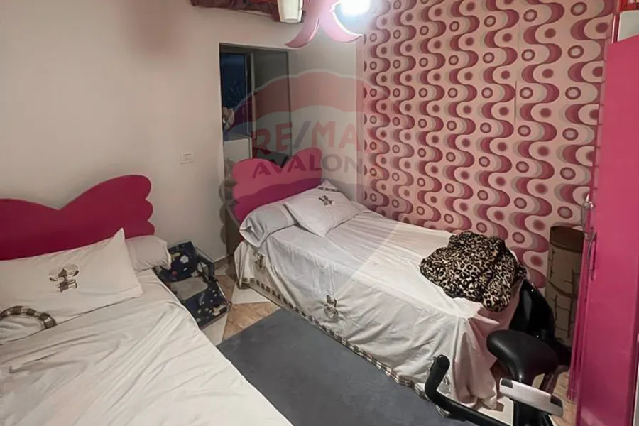 شقة للبيع 110 م سيدي بشر(تاني نمره من البحر)