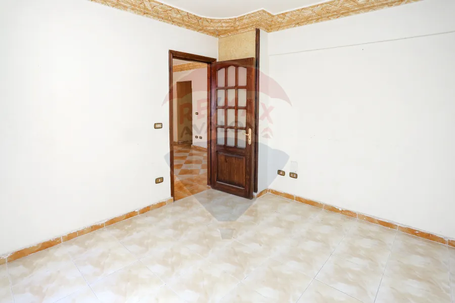 Apartment for sale 125 m Jnaklis (Steps from Abo Qeer St)
