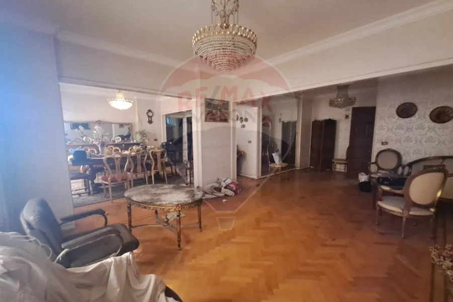 Apartment for sale 185 m Louran (branched from El-Eqbal st.)