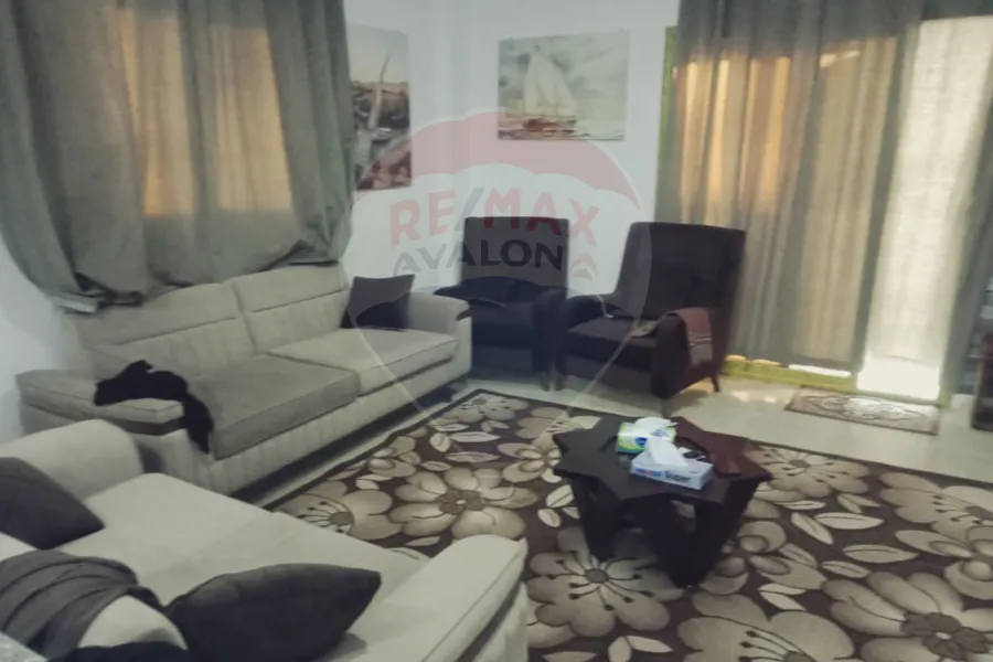 شاليه ارضى بحديقة للبيع الساحل (قرية لاميرا) 90 م