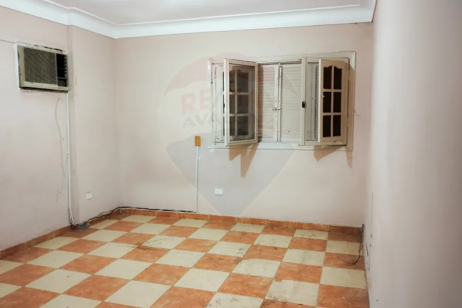 شقة للايجار 150 م سيدي بشر (ش محمد نجيب)