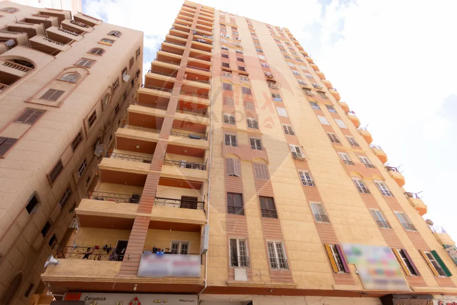 شقة للبيع 120 م المندرة (بجوار مدرسة فيوتشر)