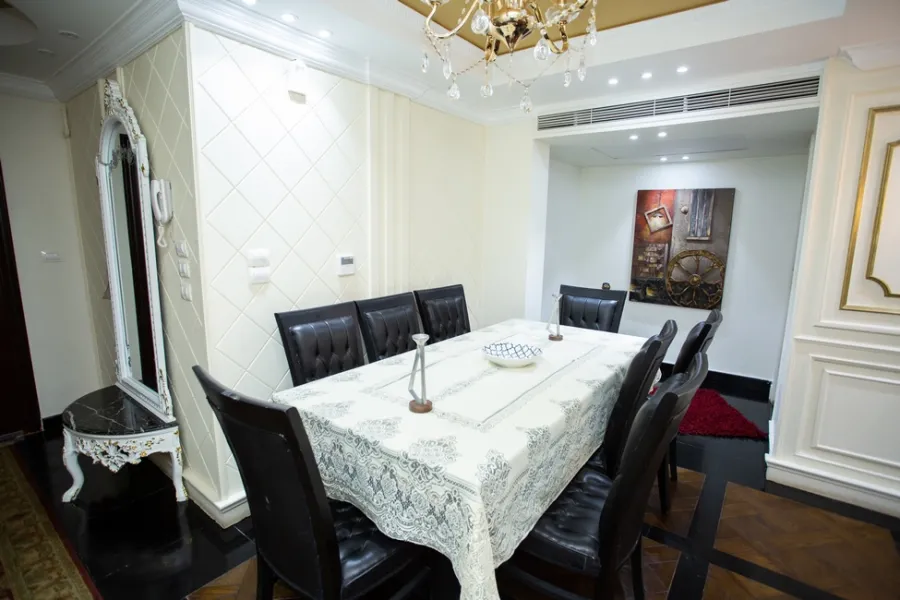 شقة فاخره للبيع 255م وابور المياه