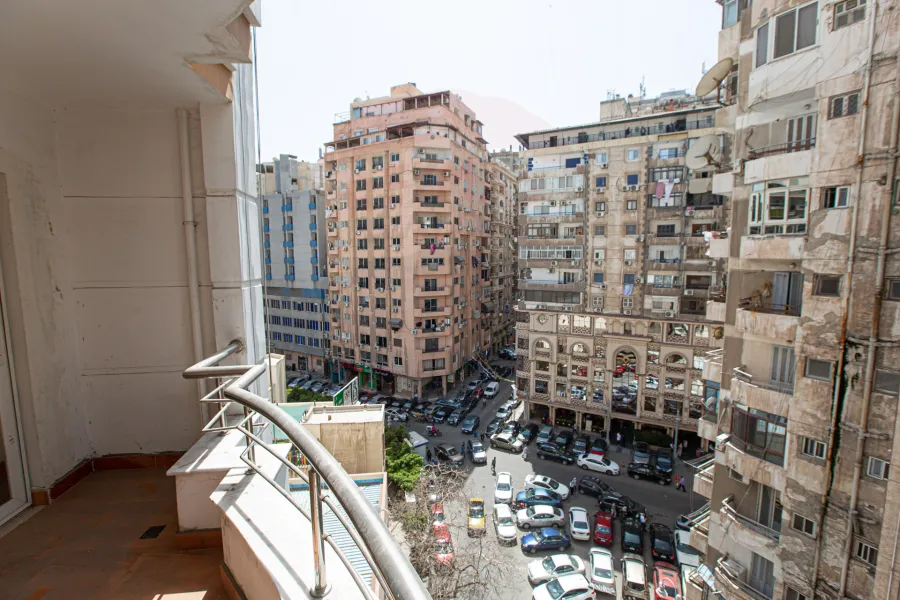 شقة للبيع 235 م سموحة (خطوات من مصطفي كامل وش بهاء الدين الغتوري)