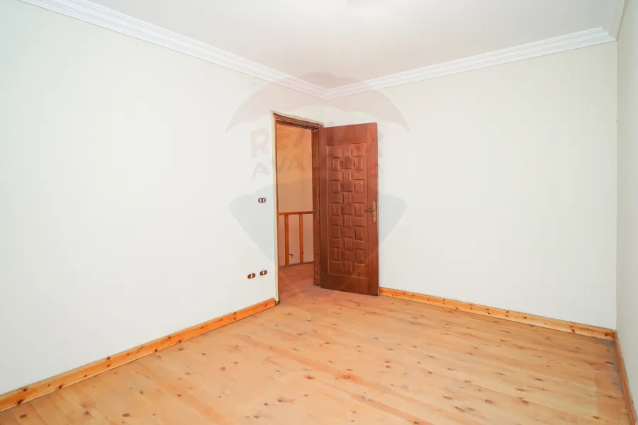 شقة دوبلكس للبيع 180 م لوران (ش الاقبال الرئيسى)