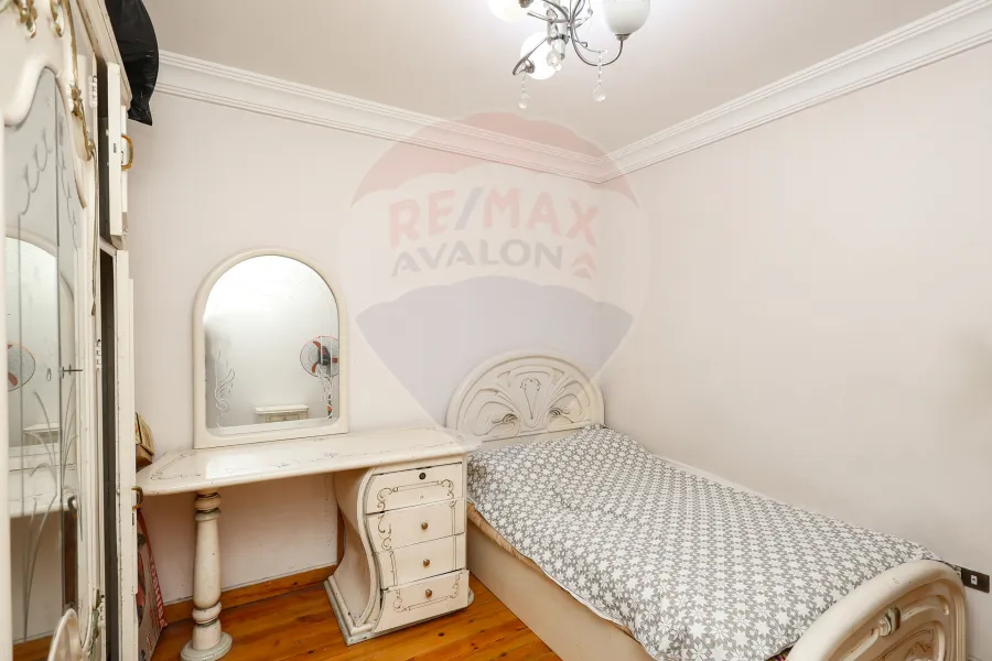 apartment for sale 176 m Louran (Shaarawy St. - steps from the sea and the tram)