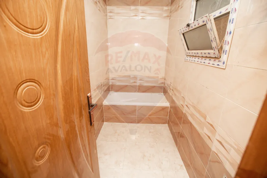 شقة للبيع 220 م مصطفى كامل (على الترام مباشرة) - أول سكن - شقة ناصية