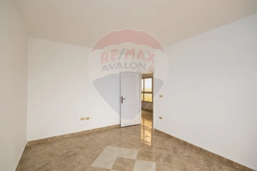 Apartment for sale 110 m El Montaza (Royal Plaza Towers)