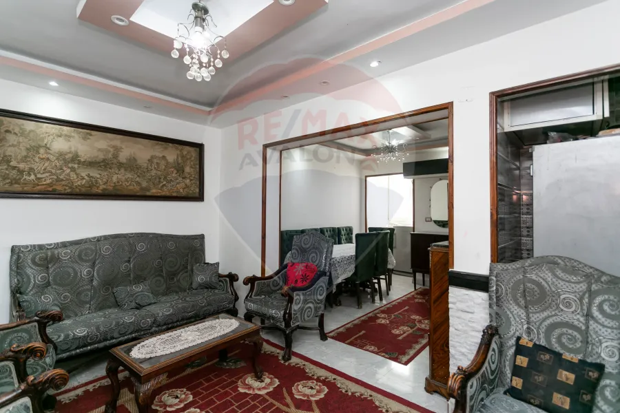 شقة للبيع 100 م سيدي بشر (خطوات من فندق الهيلتون)