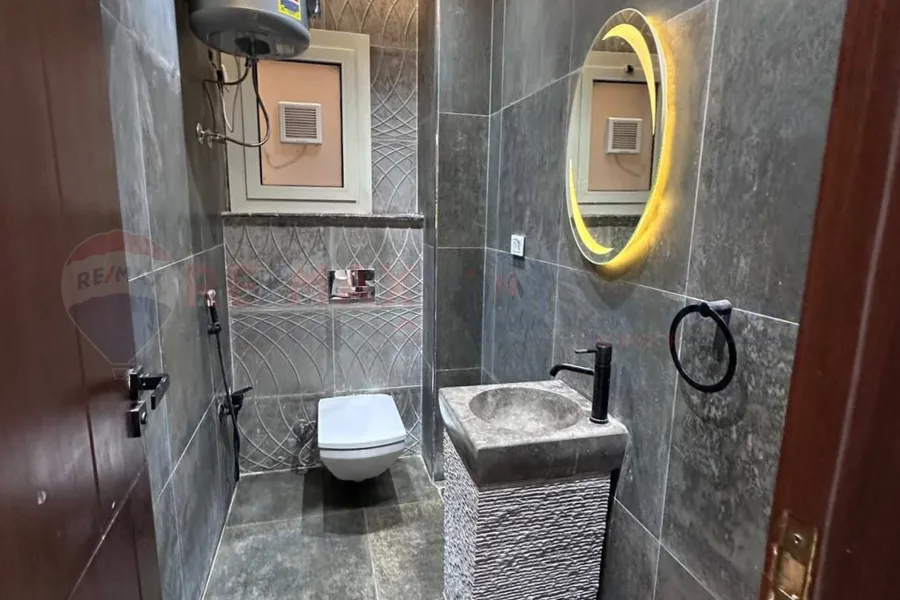 شقة للبيع 218 م ( اليكس ويست)