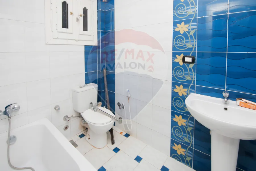 شقة  للبيع 120 م  زيزينيا (شارع ابراهيم العطار)