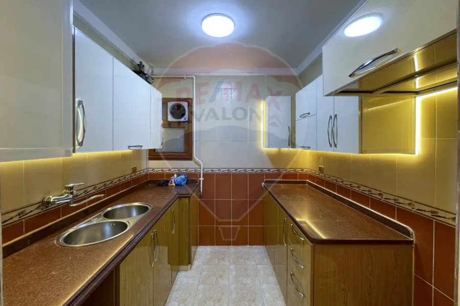 Apartment for rent 135 m Sidi Bishr (branching off Gamal Abdel Nasser Street)