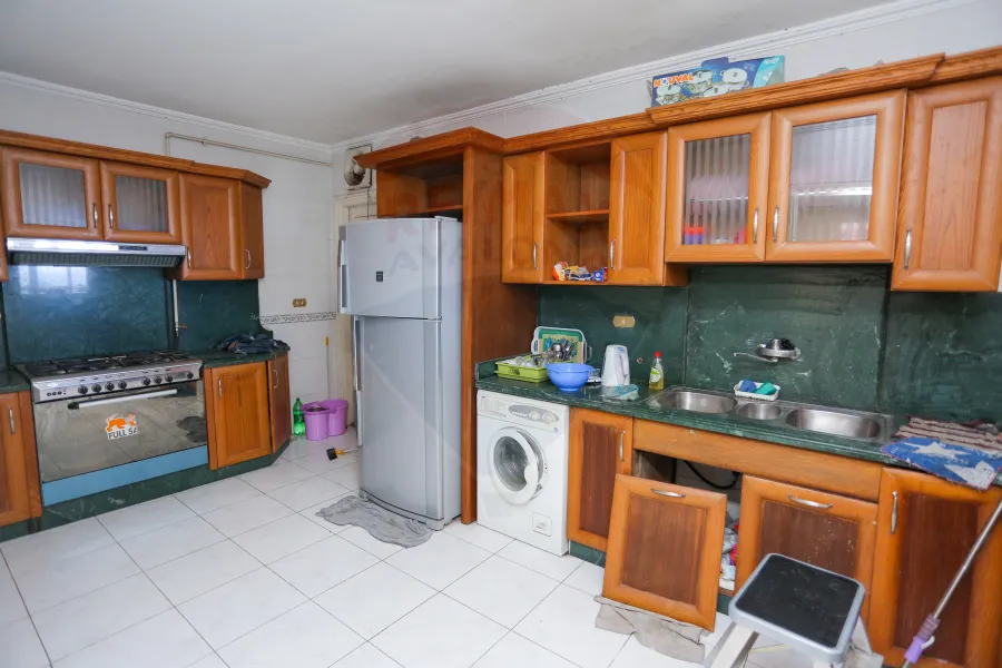 Apartment for Sale 300 m Gleem (Directly on Sea)