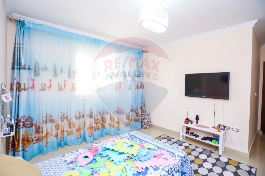 شقة للبيع 151 م كفر عبده ( خطوات من ميدان سانت جيني  )